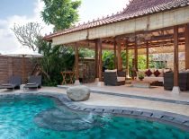 Villa Dea Amy, En bord de piscine salon